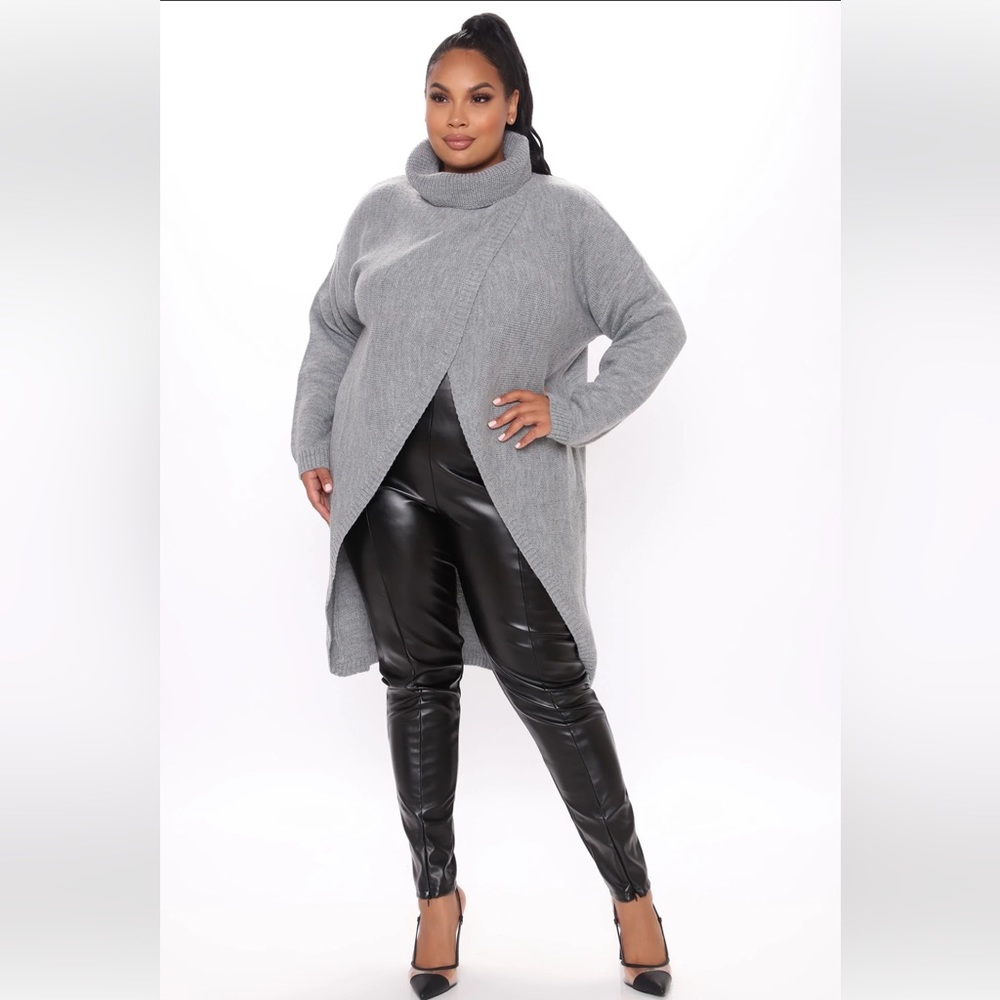 NWT Fashion Nova Women’s By My Side Turtle Neck Sweater Heather Grey 1X